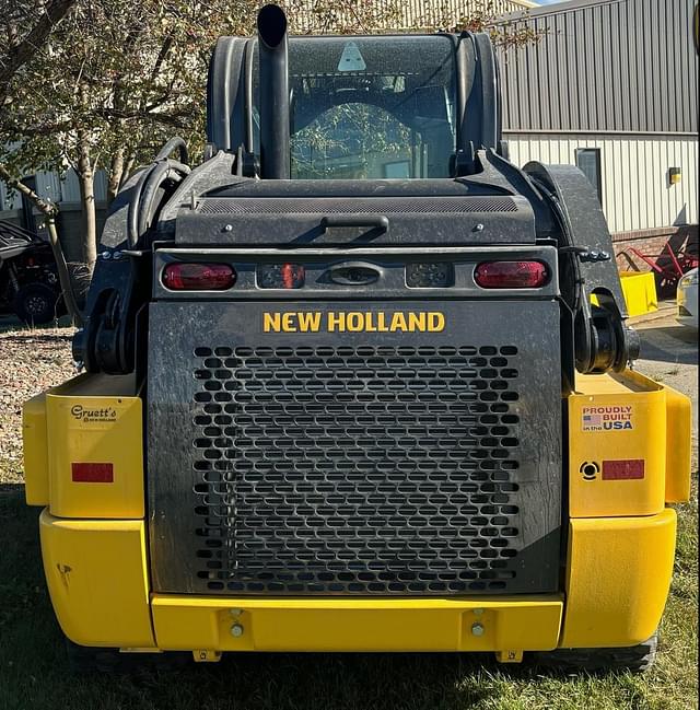 Image of New Holland C330 equipment image 3