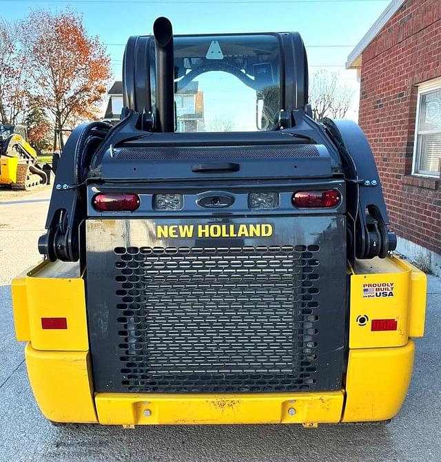 Image of New Holland C330 equipment image 2