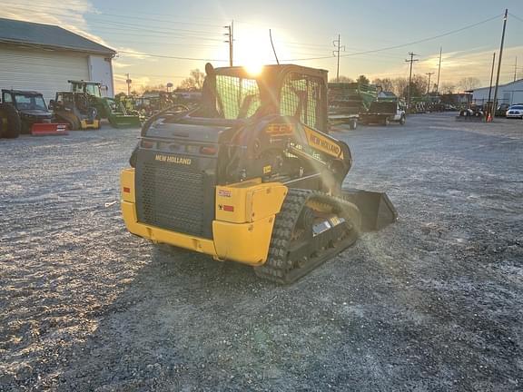 Image of New Holland C330 equipment image 3