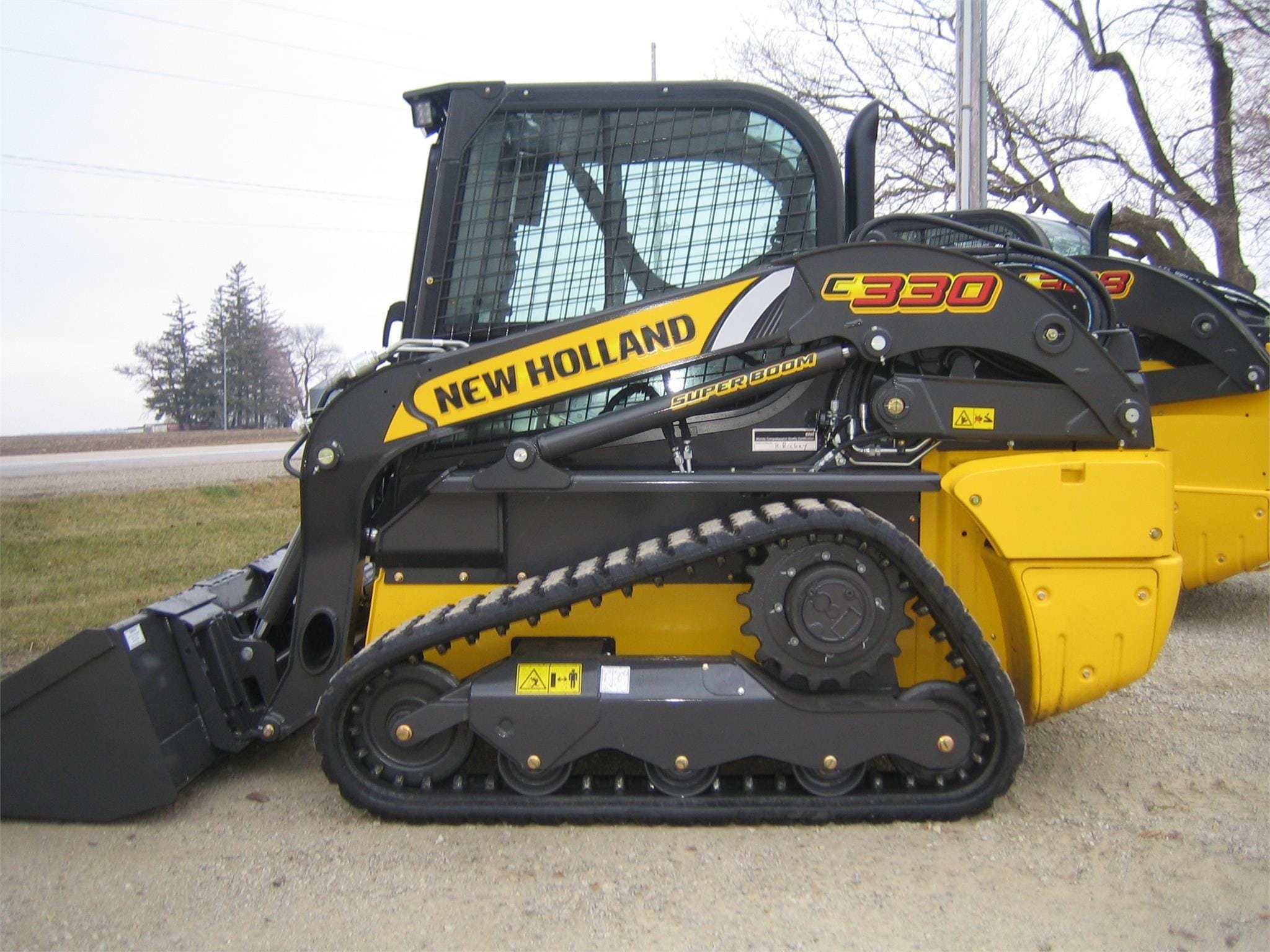 Main image New Holland C330