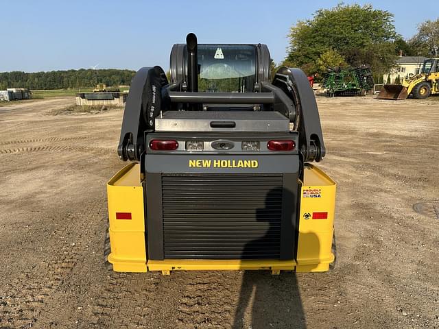 Image of New Holland C332 equipment image 3