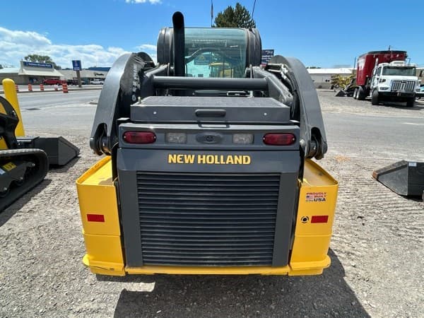 Image of New Holland C332 equipment image 3