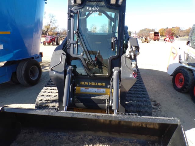 Image of New Holland C337 equipment image 2
