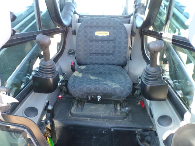 Image of New Holland C337 equipment image 3