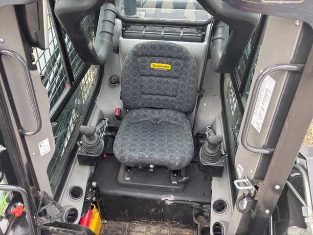 Image of New Holland C345 equipment image 4