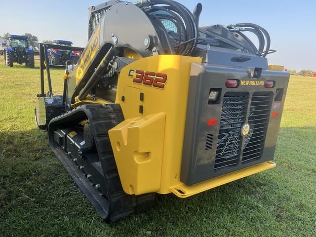 Image of New Holland C362 equipment image 4