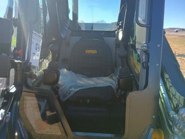 Image of New Holland C362 equipment image 4