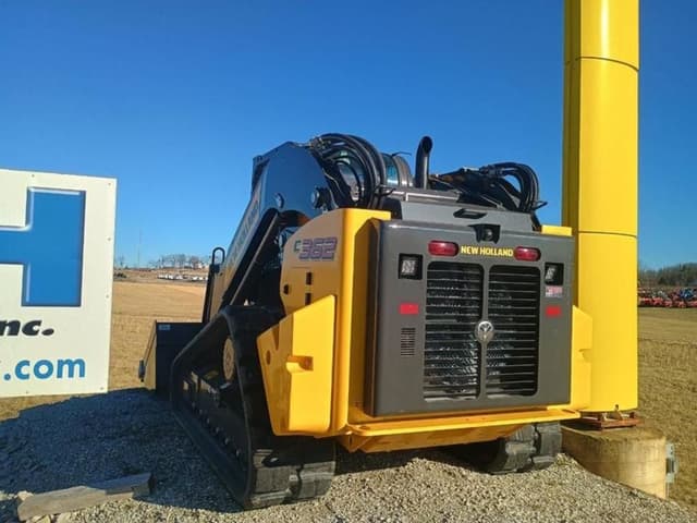 Image of New Holland C362 equipment image 3