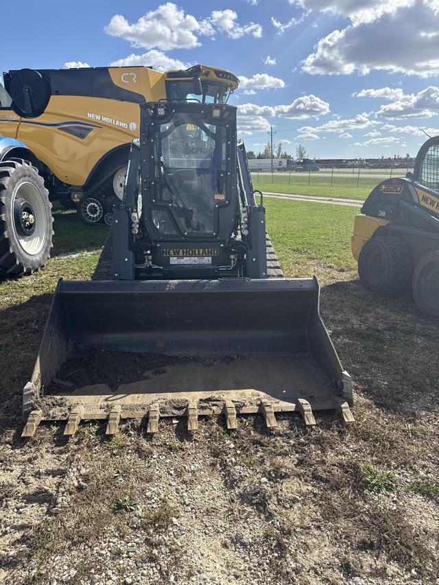 Image of New Holland C362 equipment image 3