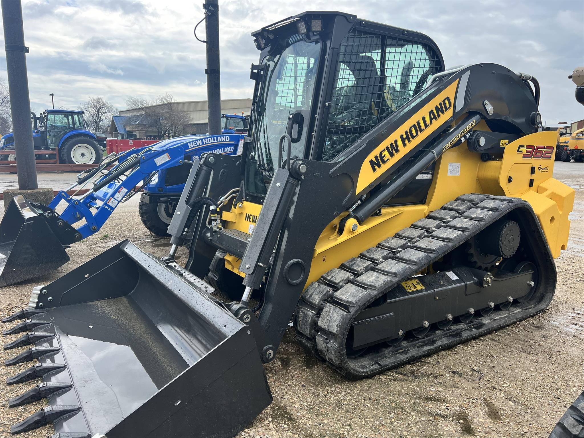 2024 New Holland C362 Equipment Image0