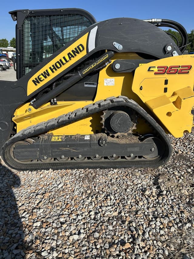 Image of New Holland C362 equipment image 2