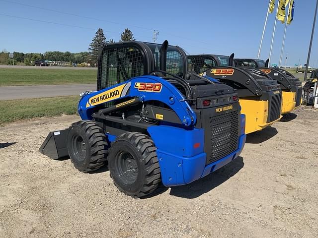 Image of New Holland L320 equipment image 3