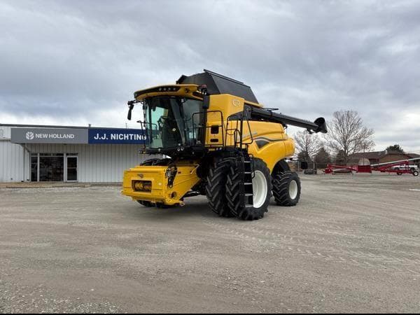 Image of New Holland CR7.90 equipment image 1