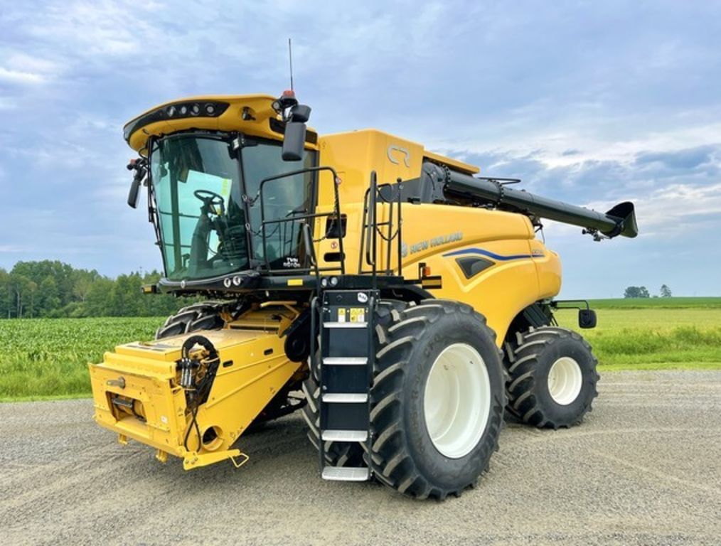 2024 New Holland CR7.90 Equipment Image0