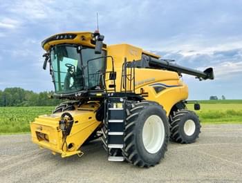 2024 New Holland CR7.90 Equipment Image0