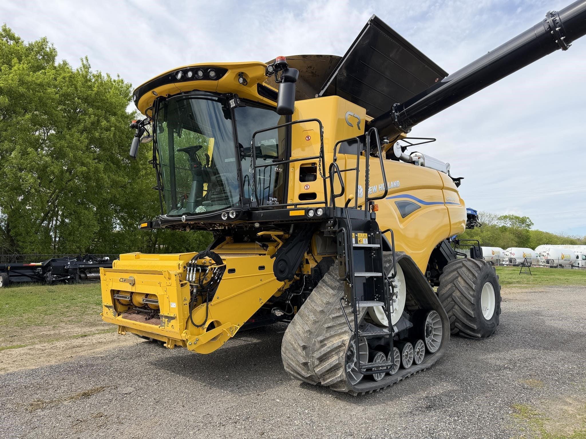2024 New Holland CR8.90 Equipment Image0