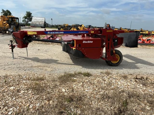 Image of New Holland 210 equipment image 2