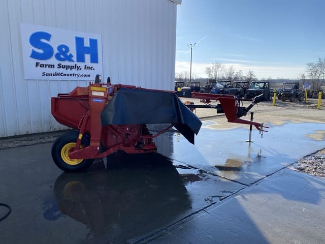 Image of New Holland 210 equipment image 3