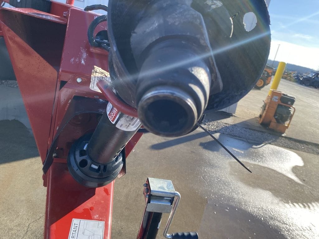 2024 New Holland 210 Equipment Image0