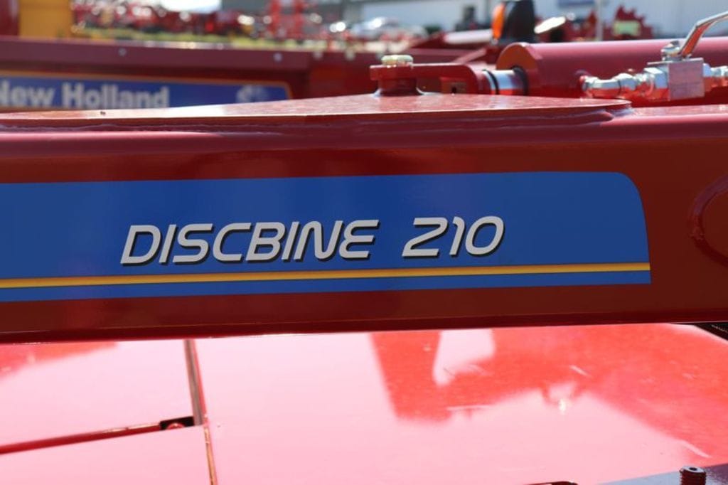 2024 New Holland 210 Equipment Image0