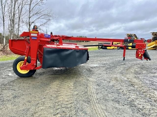 Image of New Holland 210 equipment image 2
