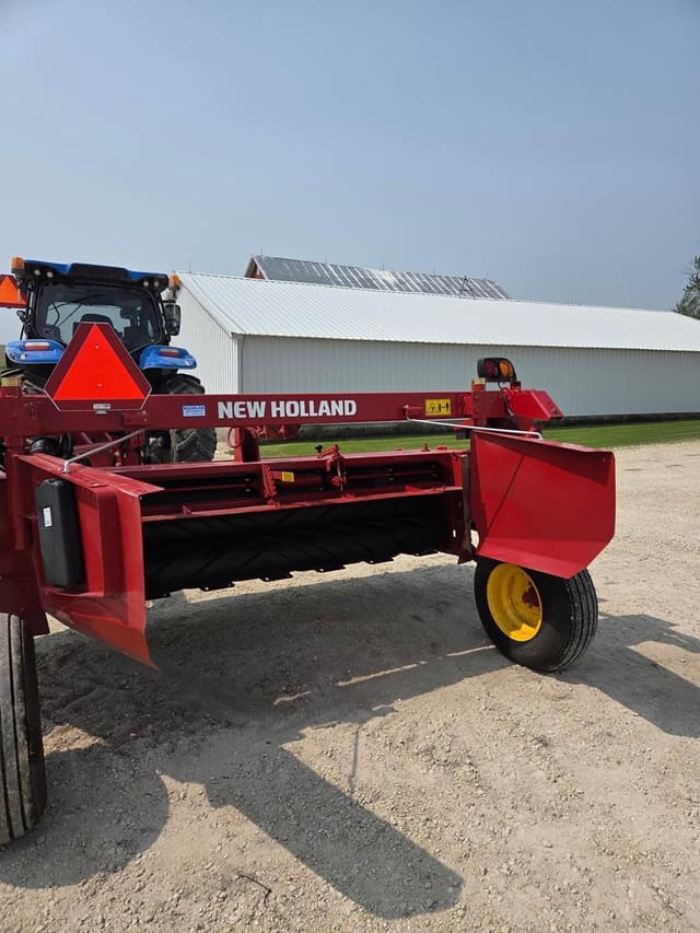 Image of New Holland 210 equipment image 1