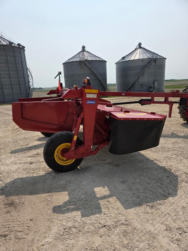 Image of New Holland 210 equipment image 4