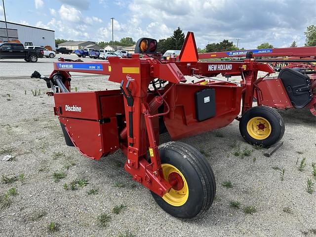 Image of New Holland Discbine 210 equipment image 4