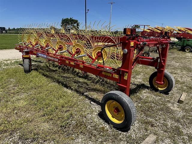 Image of New Holland Duravee 1225 equipment image 2