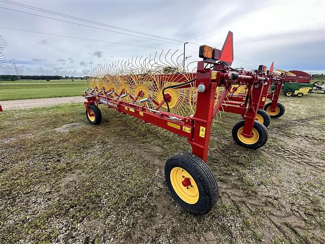 Image of New Holland Duravee 1225 equipment image 2