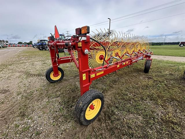 Image of New Holland Duravee 1225 equipment image 4