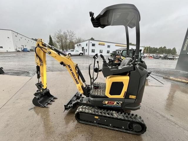 Image of New Holland E15X equipment image 2