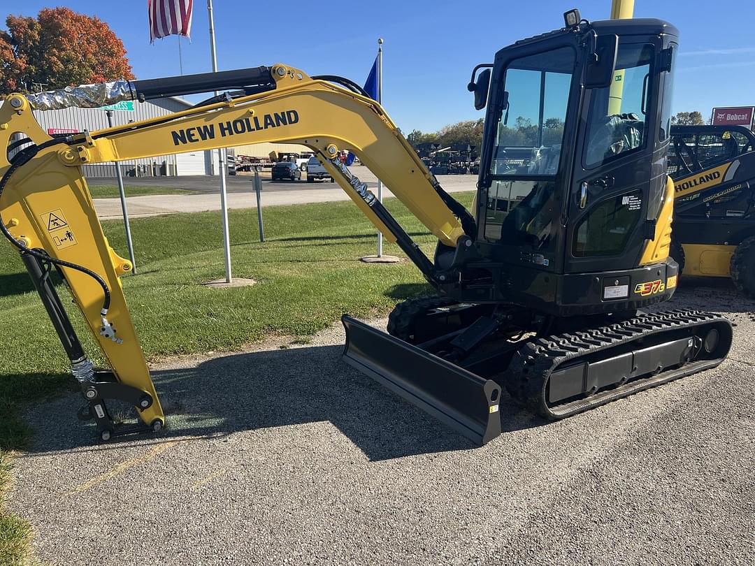 Image of New Holland E37C Primary image