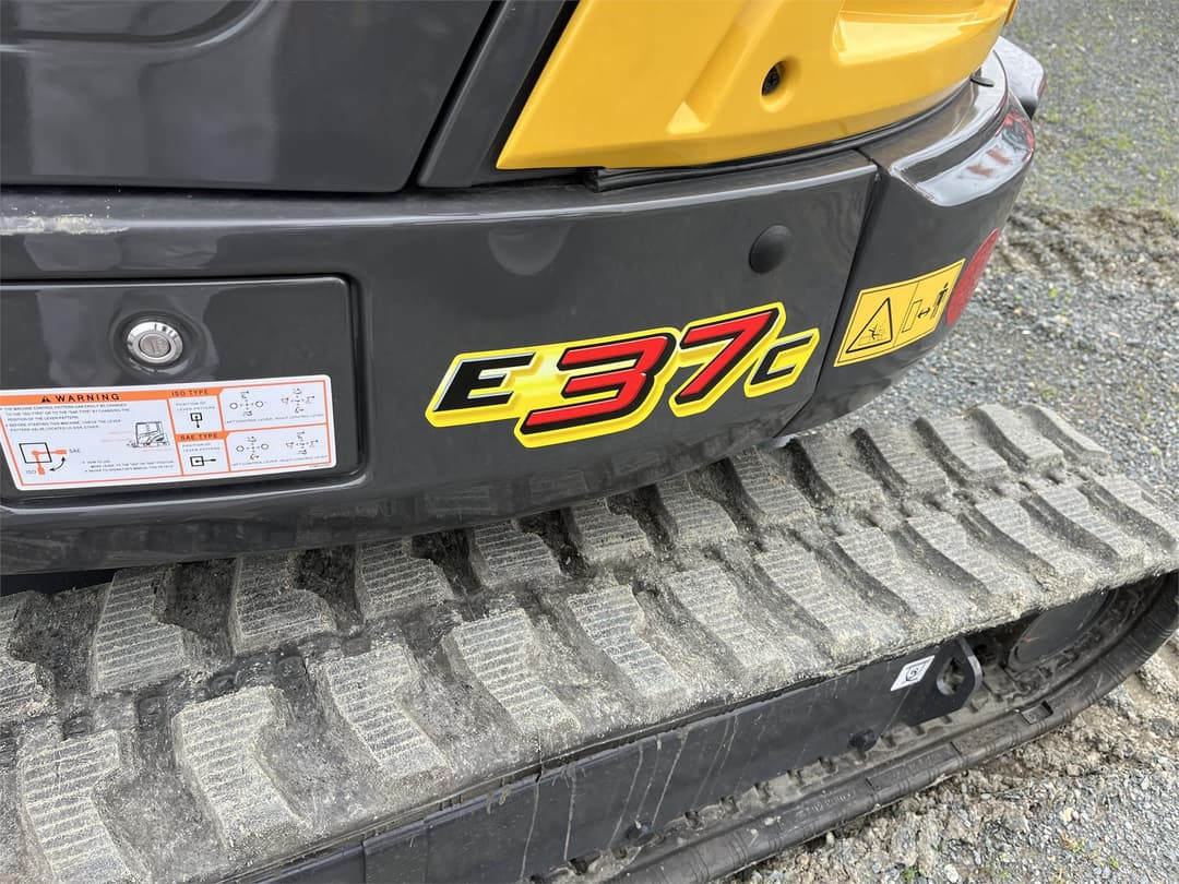 Image of New Holland E37C Image 1