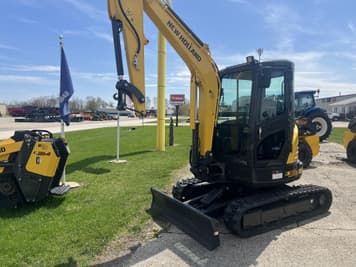 Main image New Holland E37C