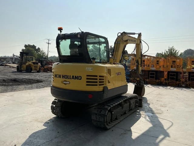 Image of New Holland E57C equipment image 3