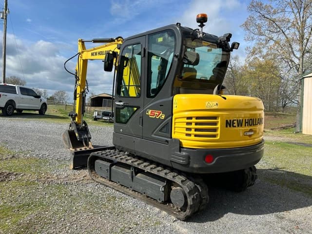 Image of New Holland E57C equipment image 2