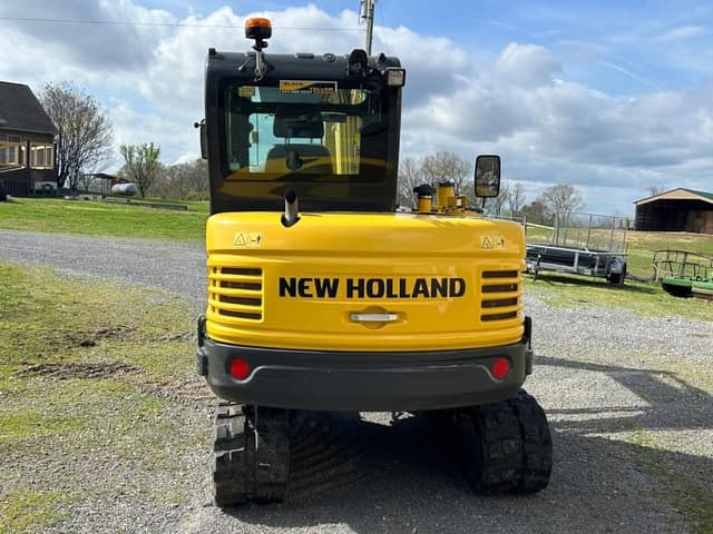 Image of New Holland E57C equipment image 3