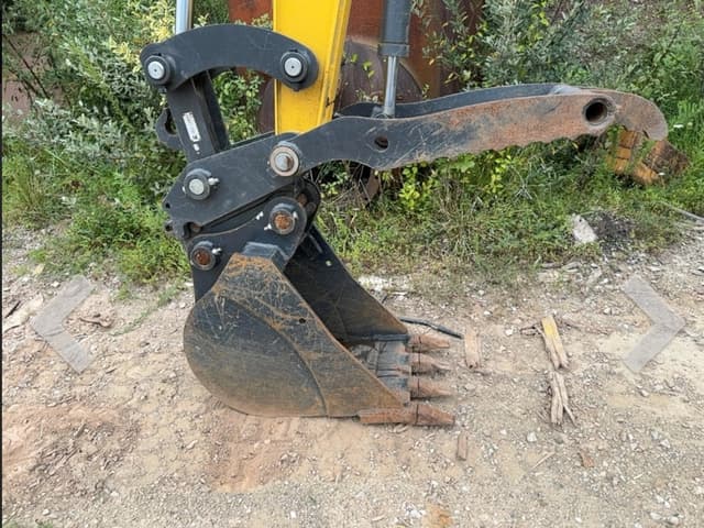 Image of New Holland E60C equipment image 1