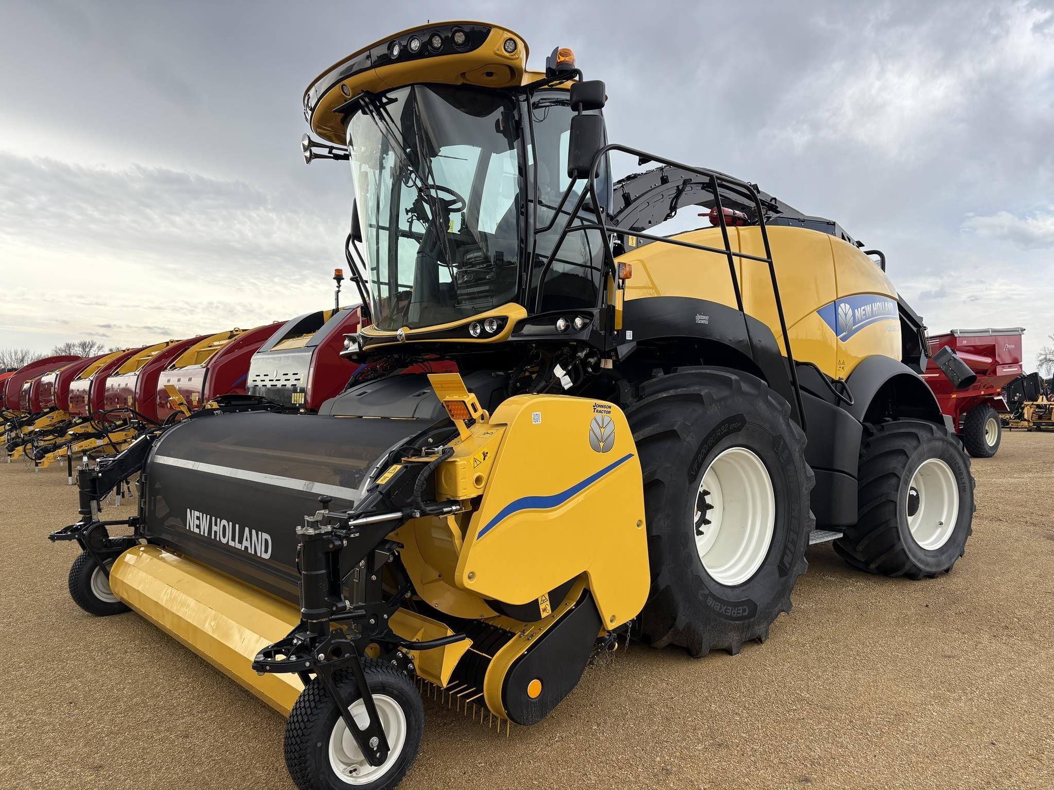 2024 New Holland FR920 Equipment Image0