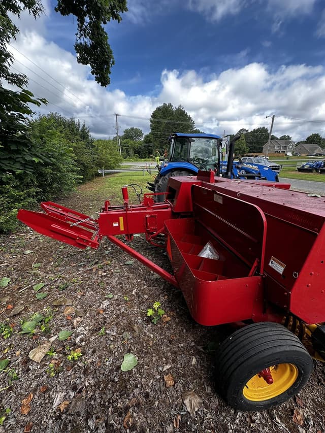 Image of New Holland Hayliner 275 equipment image 3