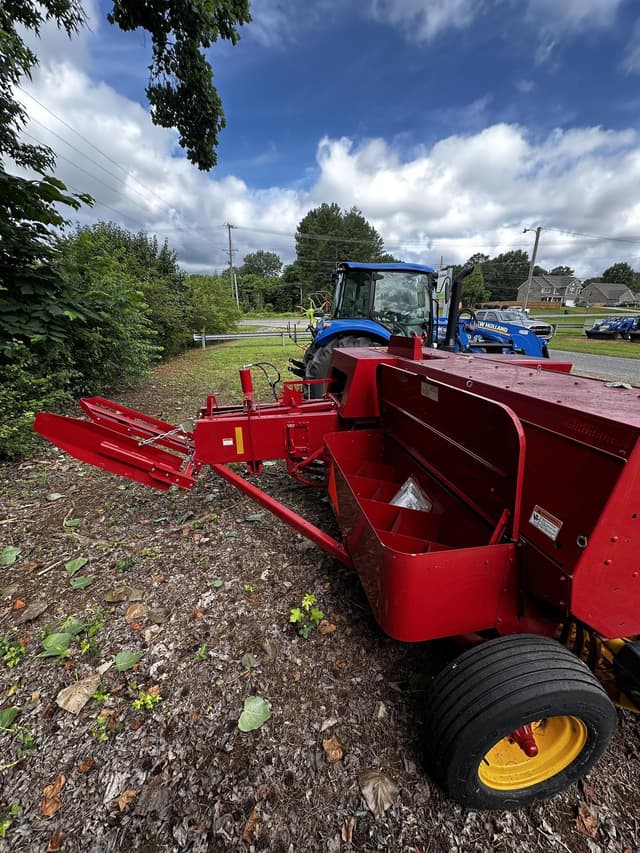 Image of New Holland Hayliner 275 equipment image 3