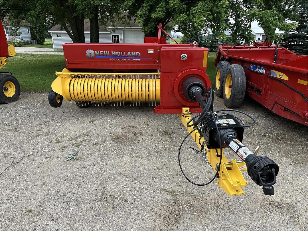 Image of New Holland Hayliner 275 Primary image