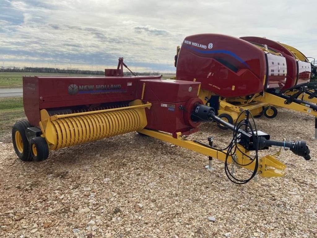 2024 New Holland Hayliner 275 Plus Equipment Image0