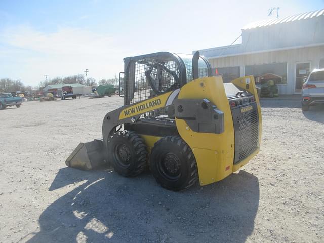 Image of New Holland L316 equipment image 4