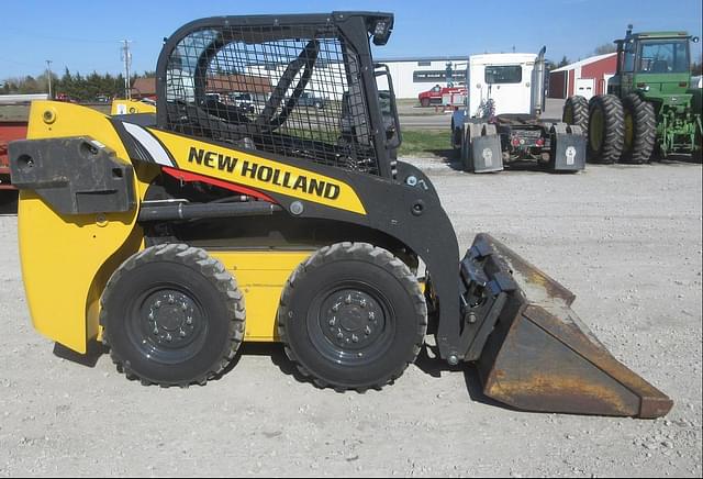 Image of New Holland L316 equipment image 1