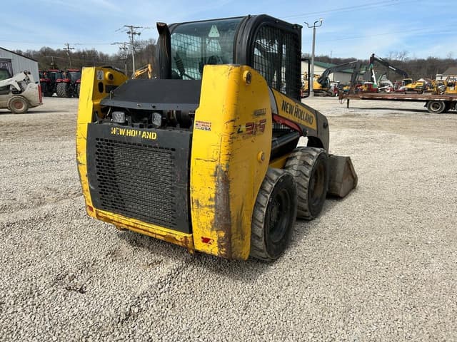 Image of New Holland L316 equipment image 3