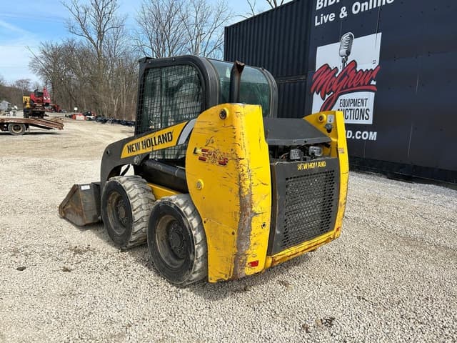 Image of New Holland L316 equipment image 1