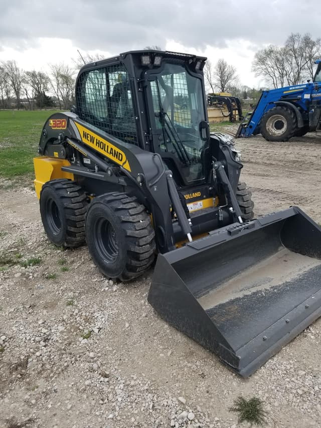Image of New Holland L320 equipment image 1
