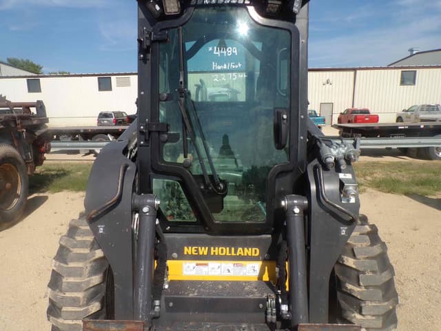 Image of New Holland L320 equipment image 2